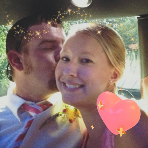 Meet your Posher, Sara - Picture 1 of 1